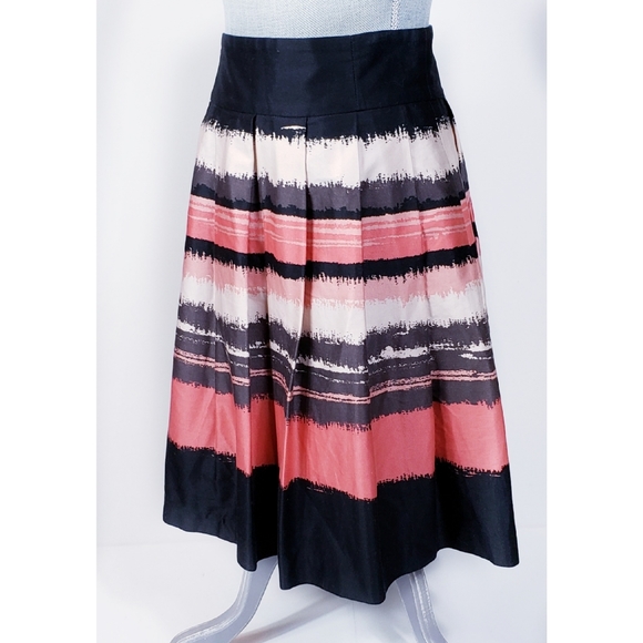 SOLD☆ H&M High-Waisted Aline Pleated Midi Skirt 10 - Picture 2 of 3